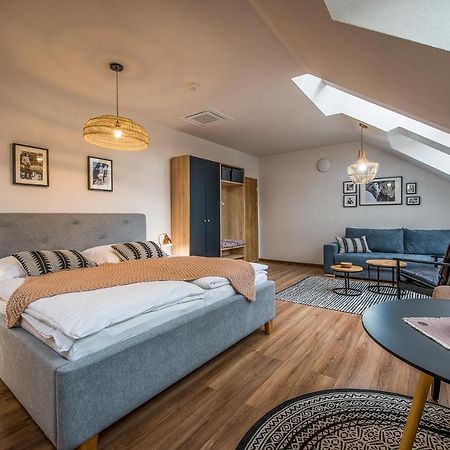 Poetika Apartments Прешов Экстерьер фото