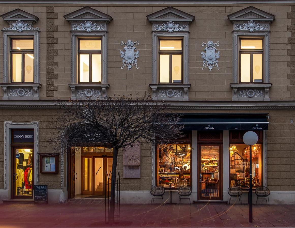 Poetika Apartments Прешов Экстерьер фото
