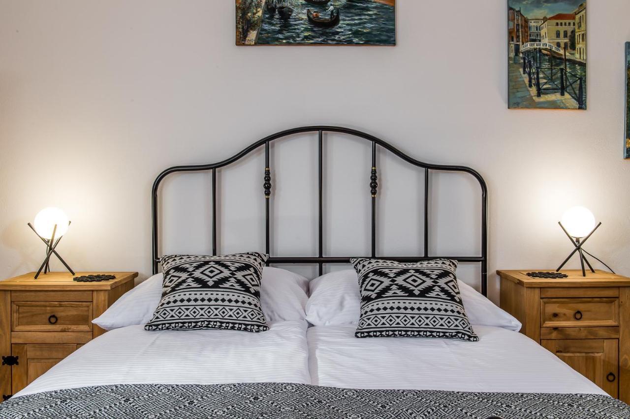 Poetika Apartments Прешов Экстерьер фото