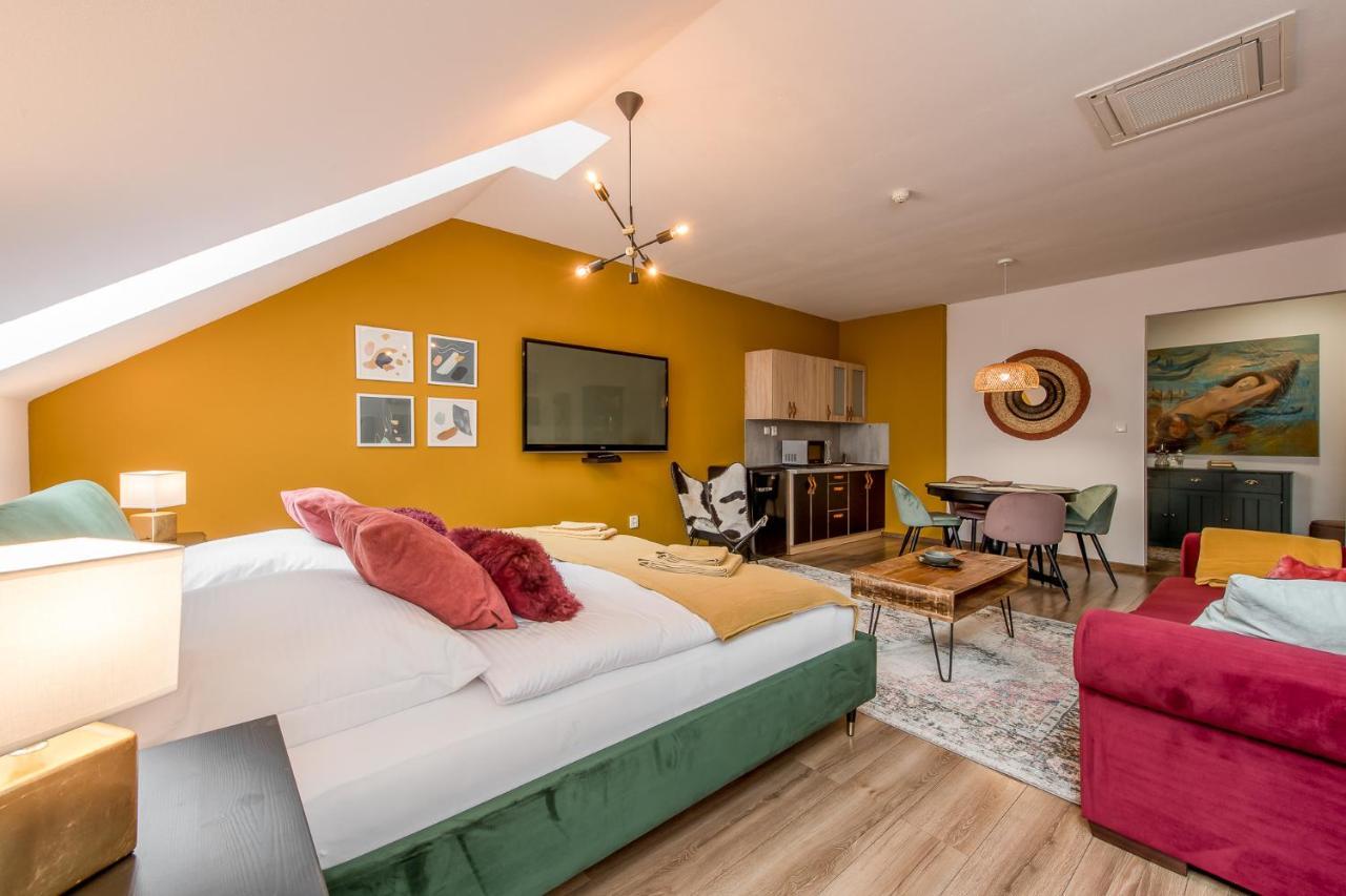Poetika Apartments Прешов Экстерьер фото