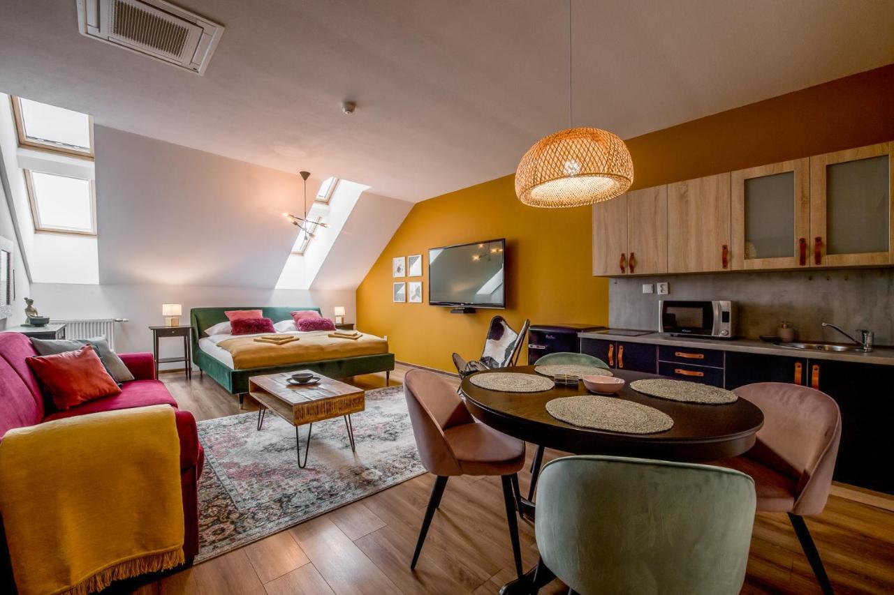 Poetika Apartments Прешов Экстерьер фото