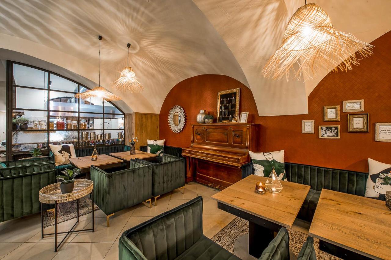 Poetika Apartments Прешов Экстерьер фото