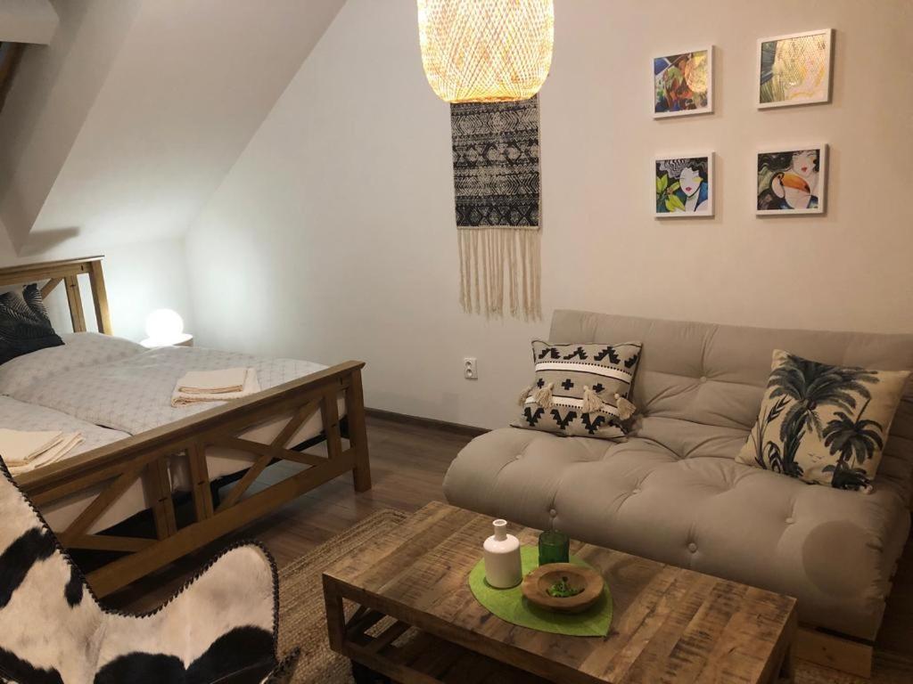 Poetika Apartments Прешов Экстерьер фото